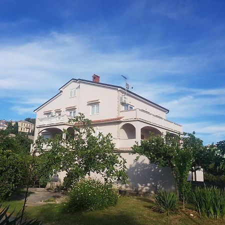 Apartments By The Sea Lopar Exterior photo